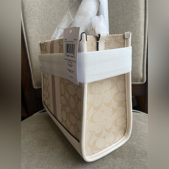 NWT!COACH DEMPSEY TOTE 22 IN SIGNATURE JACQUARD WITH STRIPE AND PATCH(CQ878) - Picture 5 of 14